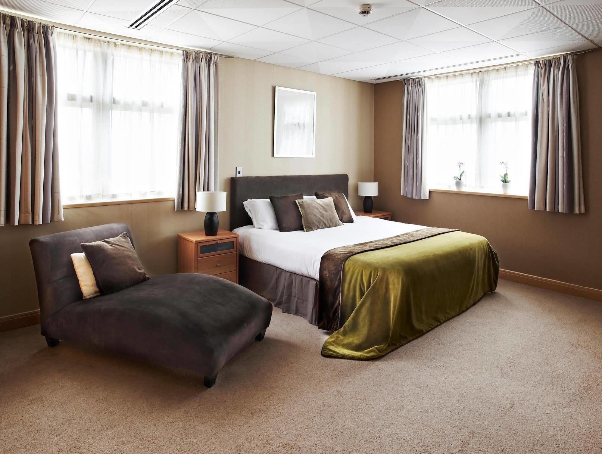 Hotel Cheadle House Esterno foto