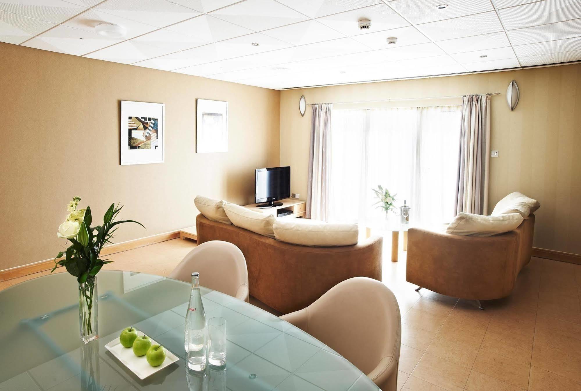 Hotel Cheadle House Esterno foto